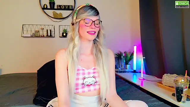 Kittychatte online show from March 18, 2025, 8:16 pm