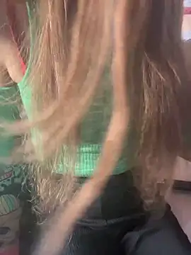 LaPetitechienne1 online show from March 14, 2025, 3:26 am