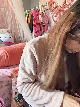 LaPetitechienne1 online show from March 18, 2025, 12:17 pm