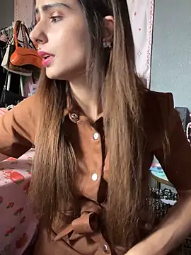 LaPetitechienne1 online show from October 17, 2025, 12:18 pm