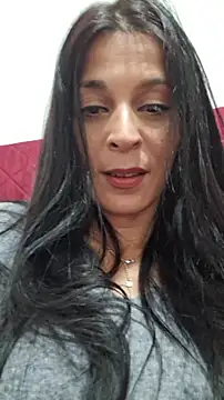 patatinahot87 online show from April 18, 2026, 3:25 pm