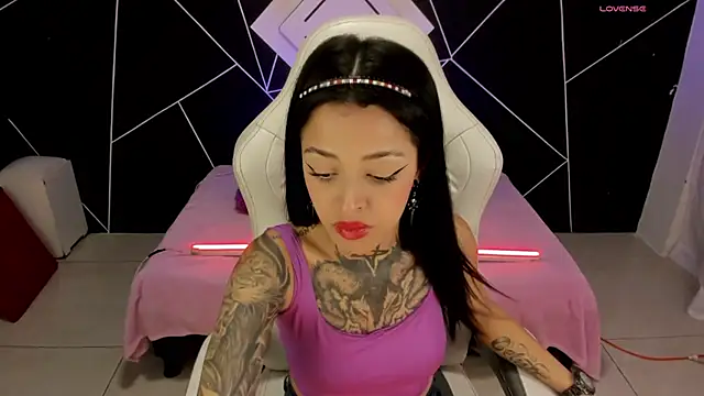 farichell online show from March 10, 2025, 8:34 pm