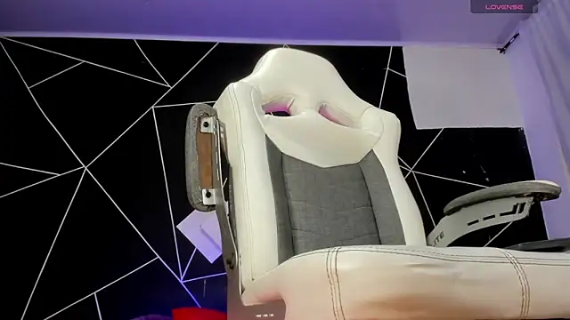 farichell online show from February 26, 2025, 11:19 pm