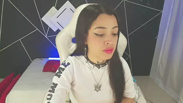 farichell online show from September 8, 2025, 8:52 pm