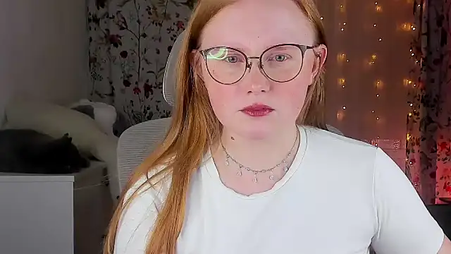 Snapshot of Olivia_Date chatting on June 24, 2026, 5:00 pm Olivia Date online show from June 24, 2026, 5:00 pm