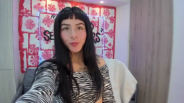 Mhelanny2 online show from March 15, 2025, 11:51 am