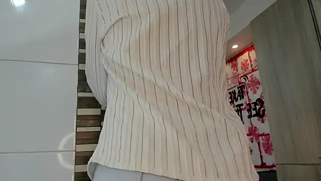 Mhelanny2 online show from March 8, 2025, 12:22 am