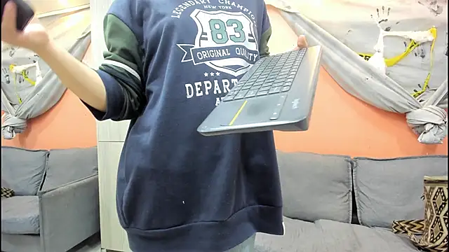 Mhelanny2 online show from October 30, 2025, 6:05 pm