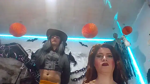 Snapshot of latintransbigcum chatting on October 15, 2025, 2:25 pm latintransbigcum online show from October 15, 2025, 2:25 pm