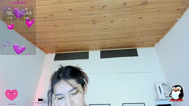 cristal  hot 1 online show from February 23, 2025, 4:07 am