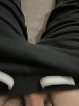 Snapshot of MoochedTape chatting on October 26, 2025, 8:26 am MoochedTape online show from October 26, 2025, 8:26 am