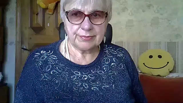 SweetCherry27 online show from April 17, 2026, 9:34 am