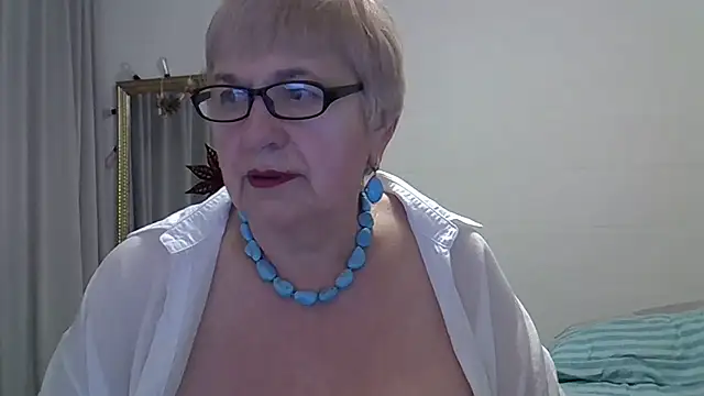 Snapshot of SweetCherry27 chatting on February 16, 2026, 5:39 am SweetCherry27 online show from February 16, 2026, 5:39 am