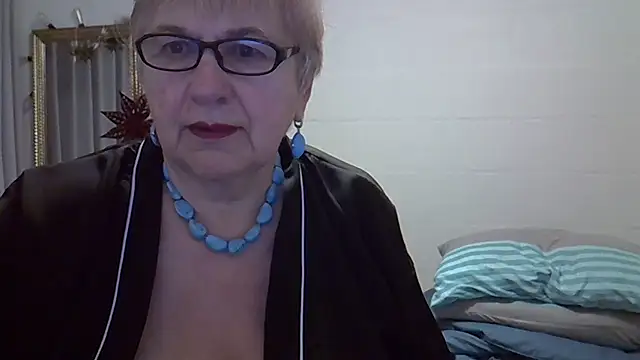 Snapshot of SweetCherry27 chatting on February 18, 2026, 5:16 am SweetCherry27 online show from February 18, 2026, 5:16 am