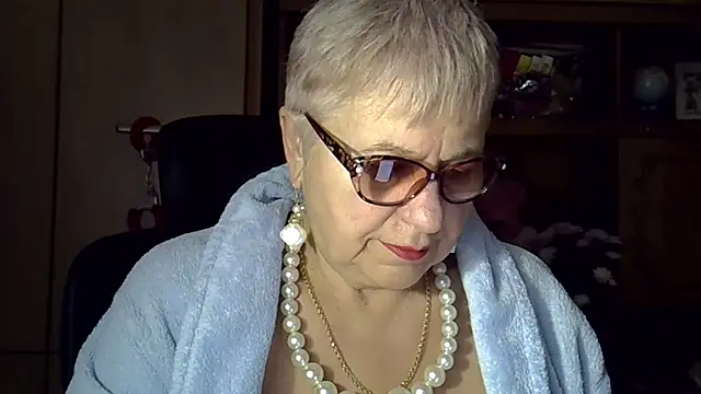 SweetCherry27 online show from October 9, 2025, 4:13 am