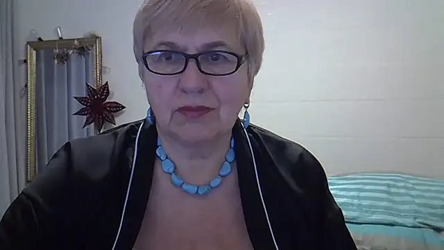 Snapshot of SweetCherry27 chatting on February 19, 2026, 6:32 am SweetCherry27 online show from February 19, 2026, 6:32 am