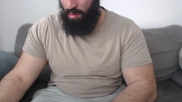 hugemachohandsome online show from April 12, 2026, 8:39 am