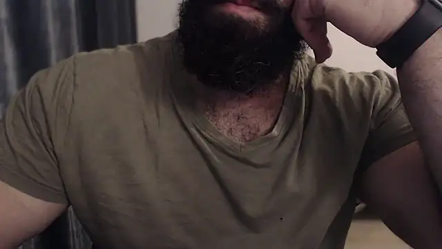 hugemachohandsome online show from October 29, 2025, 11:14 pm