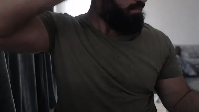 hugemachohandsome online show from October 10, 2025, 7:20 am