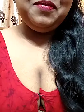 Sophiaboudi online show from January 18, 2025, 5:37 pm