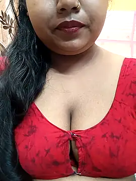 Sophiaboudi online show from February 17, 2025, 5:55 pm