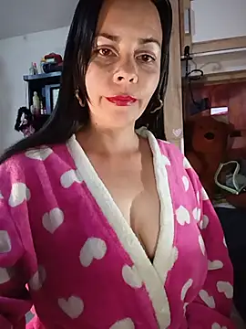 Snapshot of johannatb chatting on May 18, 2026, 4:40 am johannatb online show from May 18, 2026, 4:40 am