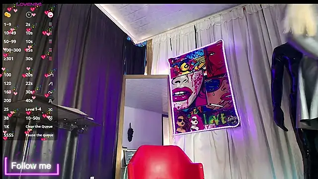 LatexDevil Blondie online show from March 13, 2025, 12:56 pm