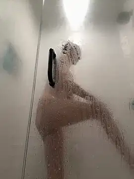 MessyNastyQueen online show from March 9, 2025, 5:06 pm