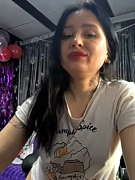 KikiXRed online show from February 21, 2026, 6:15 am