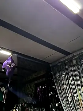 KikiXRed online show from January 6, 2026, 5:44 am