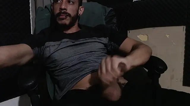 MachoScorpionCaralho online show from April 21, 2026, 12:56 am