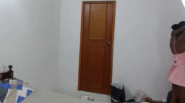 Snapshot of interracia1xx chatting on February 20, 2025, 4:39 am interracia1xx online show from February 20, 2025, 4:39 am