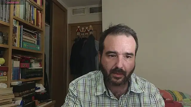 curiosillo83 online show from September 26, 2025, 4:47 pm