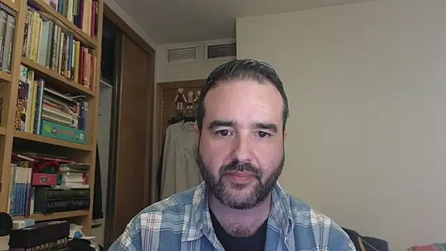 curiosillo83 online show from October 21, 2025, 2:27 pm