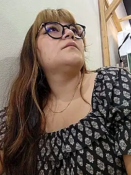 Sakura 0505 online show from September 21, 2025, 6:35 pm