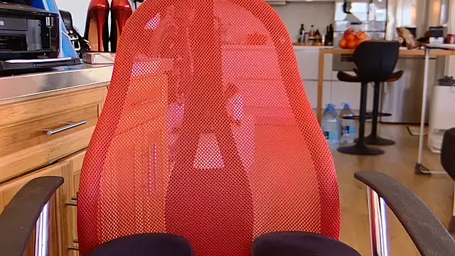 Lisa Sack online show from April 2, 2026, 10:22 am