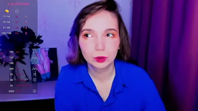 KindHazelHere  online show from October 28, 2025, 8:35 am