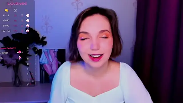 KindHazelHere  online show from October 11, 2025, 8:15 am