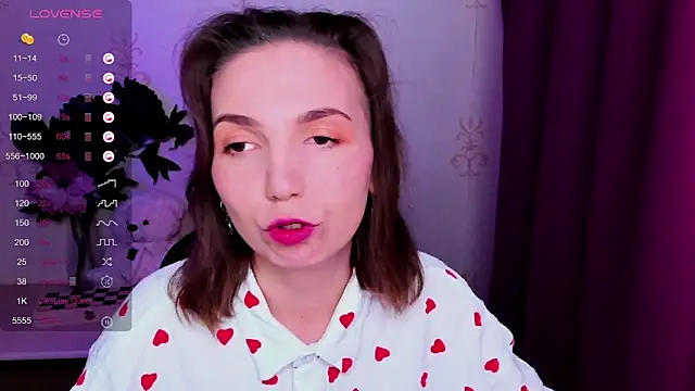 KindHazelHere  online show from April 10, 2026, 6:15 pm