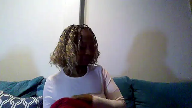 Snapshot of Hardnipples8 chatting on May 12, 2026, 11:22 pm Hardnipples8 online show from May 12, 2026, 11:22 pm