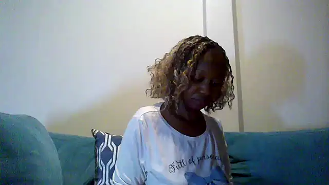Snapshot of Hardnipples8 chatting on May 10, 2026, 11:06 pm Hardnipples8 online show from May 10, 2026, 11:06 pm