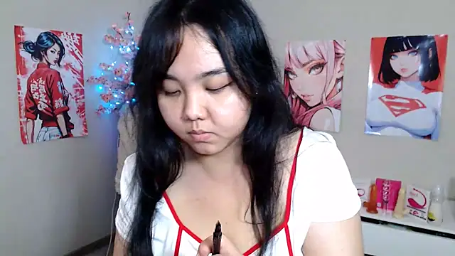 Snapshot of Moertomlly chatting on November 18, 2025, 4:27 am Moertomlly online show from November 18, 2025, 4:27 am