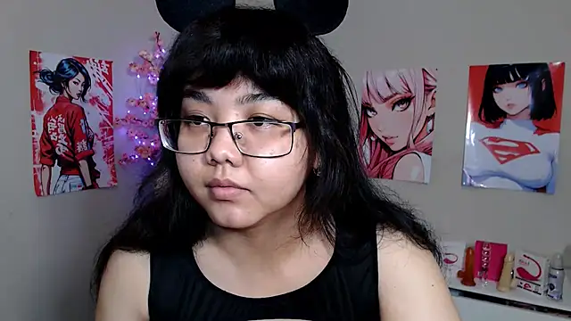 Snapshot of Moertomlly chatting on November 3, 2025, 4:17 am Moertomlly online show from November 3, 2025, 4:17 am