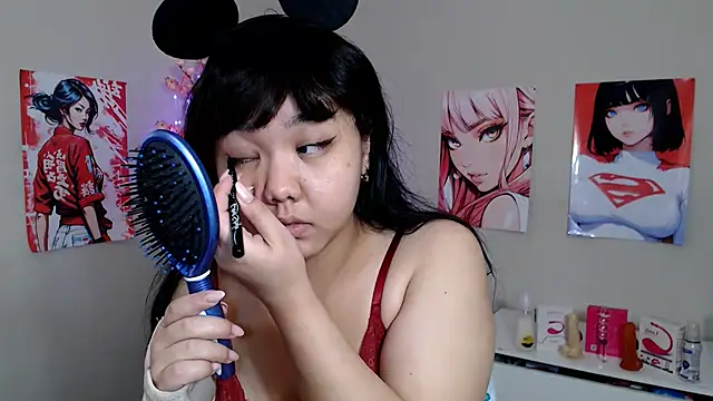 Snapshot of Moertomlly chatting on November 8, 2025, 4:16 am Moertomlly online show from November 8, 2025, 4:16 am