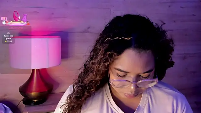  nickypurple  online show from March 21, 2025, 12:06 pm