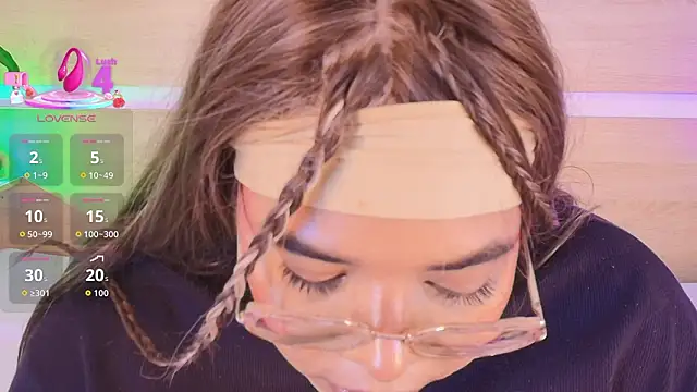  nickypurple  online show from February 3, 2026, 2:53 am