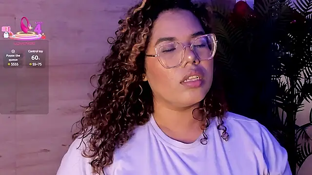  nickypurple  online show from March 18, 2025, 12:06 pm