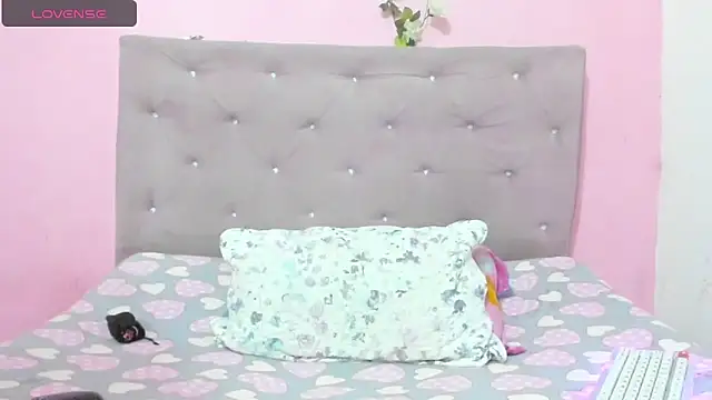 Ania-Ross online show from March 9, 2025, 3:01 am