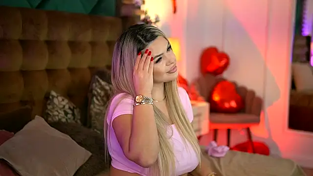 SophieBoobsX online show from September 18, 2025, 5:10 am