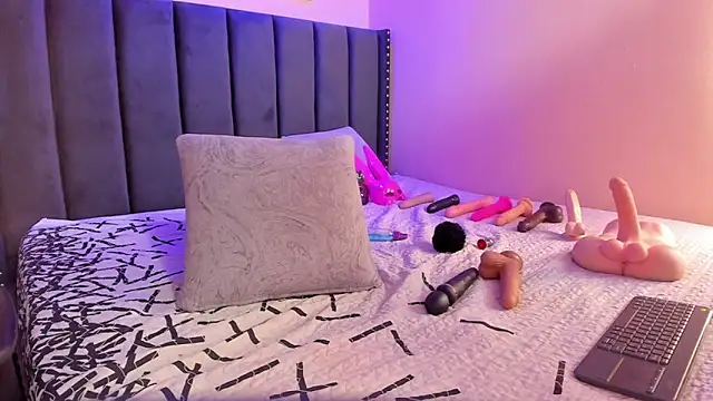 Snapshot of ashlye_miller_ chatting on March 23, 2025, 7:20 am ashlye miller online show from March 23, 2025, 7:20 am